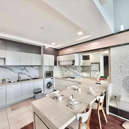 Riverson Soho Near Imago Kk Times Square By Chillmore Kota Kinabalu Exterior photo